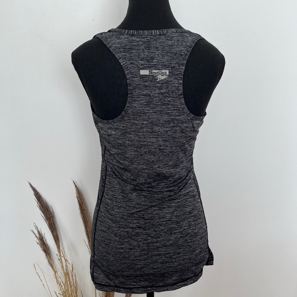 Nautilus Gray athletic Sleeveless Top size small - Picture 3 of 4